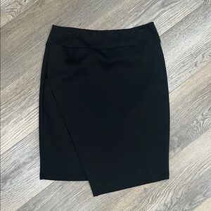 14th & Union Asymmetrical Black Skirt